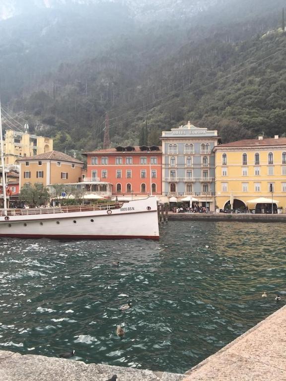 Casa Filippo Large 3 Room Apartment, Close To The Beach, Free Wifi Internet Riva del Garda Exterior foto